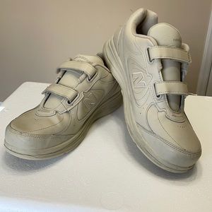 Men’s New Balance 577 Walking Shoes